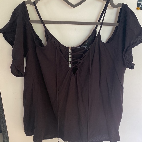 Forever21 Peekaboo Laced Blouse - Picture 2 of 4